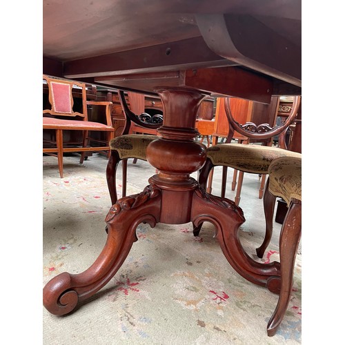 149 - Vict Mah Oval Pod Table 140x110x75cm High