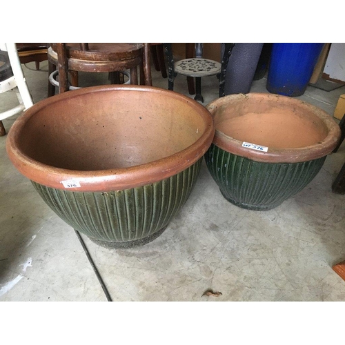 376 - 2 Green Flower pots 1 Large 1medium