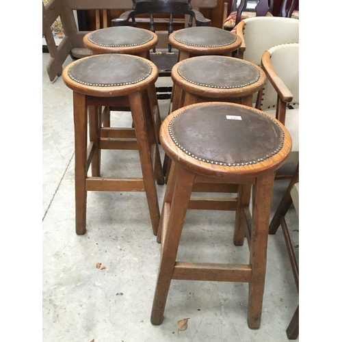 395 - 5 Good oak Bar Stools