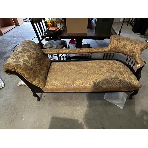 32 - Ed Double End Chaise Lounge.
Approx 170x60cm