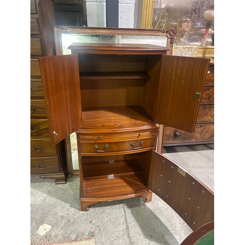 146 - 2  Door Over 4 Drawer Drinks Cabinet.
130cm High x 40cm Depth x 60cm Wide