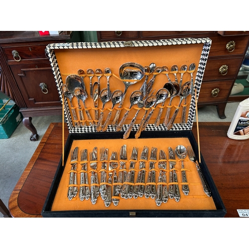 58 - Canteen of Cutlery 12 Place