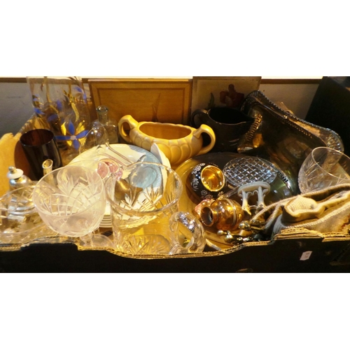 77 - A COLLECTION OF ANTIQUES AND COLLECTIBLES