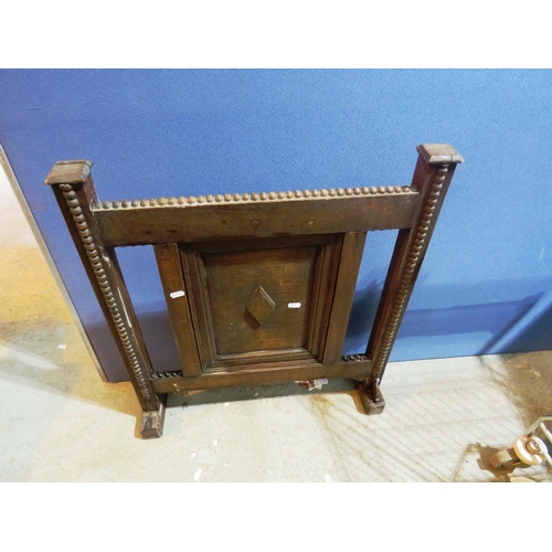 42 - VINTAGE WOODEN - FIRE SCREEN