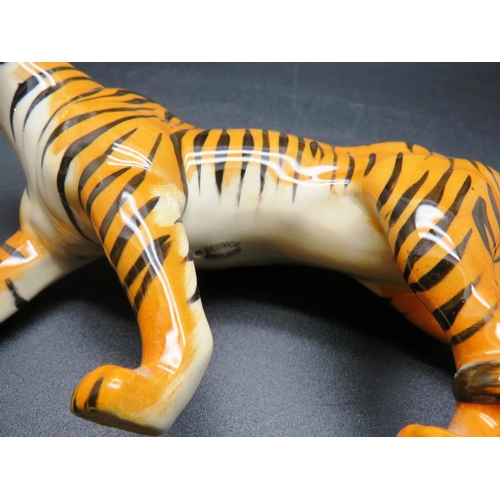 355 - BESWICK - PROWLING TIGER