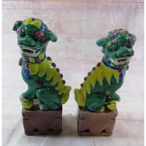 349 - CERAMIC ORIENTAL CERAMIC FOO DOG LIONS