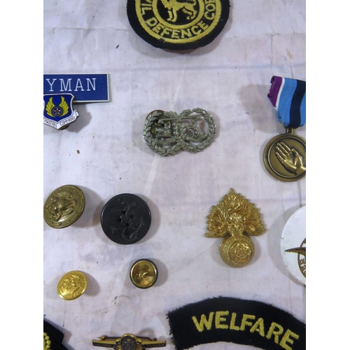 361 - COLLECTION MIXED LOT OF MILITARY BADGES