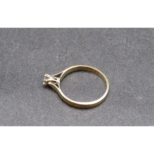 389 - 9CT GOLD SOLITAIRE RING SIZE K