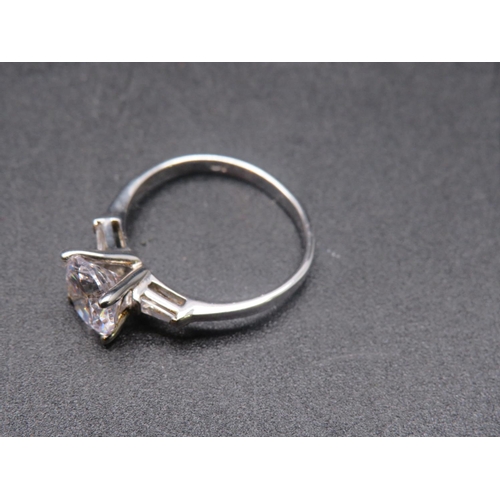 391 - 925 CLEAR STONE DRESS RING