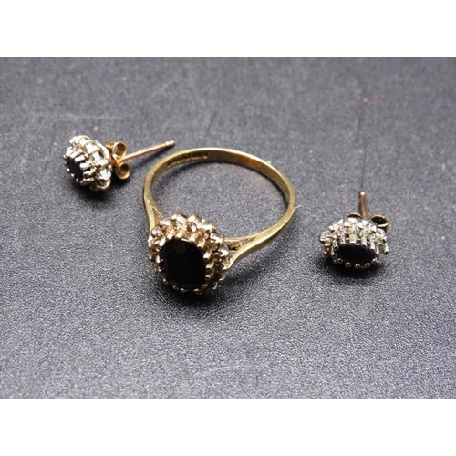 393 - 9CT GOLD RING AND EARRING SET WITH BLACK ONYX/BLACK JET