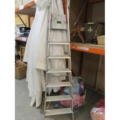 15 - METAL STEP LADDERS