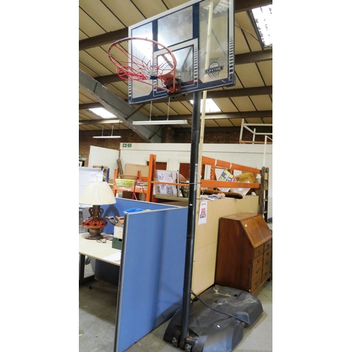 29 - FULL SIZE BASKETBALL NET - CAN BE DISMANTLED