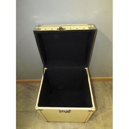 115 - CREAM LEATHER COVERED STORAGE BOX