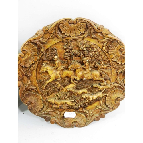 197 - OAK FRAMED SPELTER PLAQUE SHOWING A HUNTING SCENE