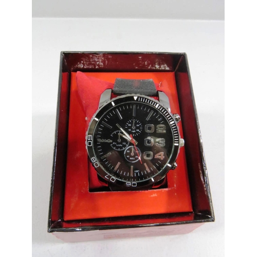 362 - GENTS WOMAGE WATCH - BOXED