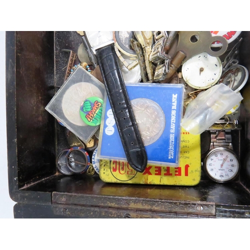 363 - VINTAGE WOODEN BOX AND CONTENTS - WATCHES, COINS, BADGES AND CLOCK KEYS