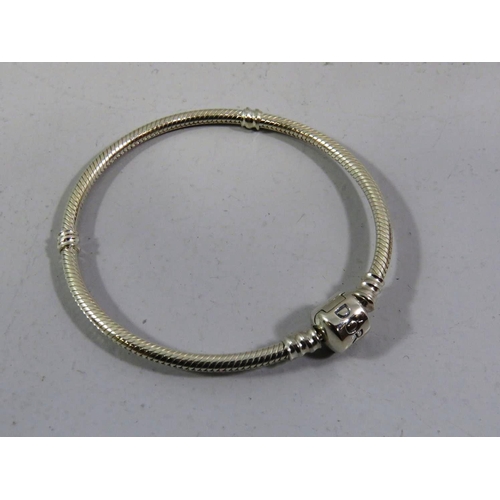 383 - PANDORA SILVER MOMENTS BRACELET