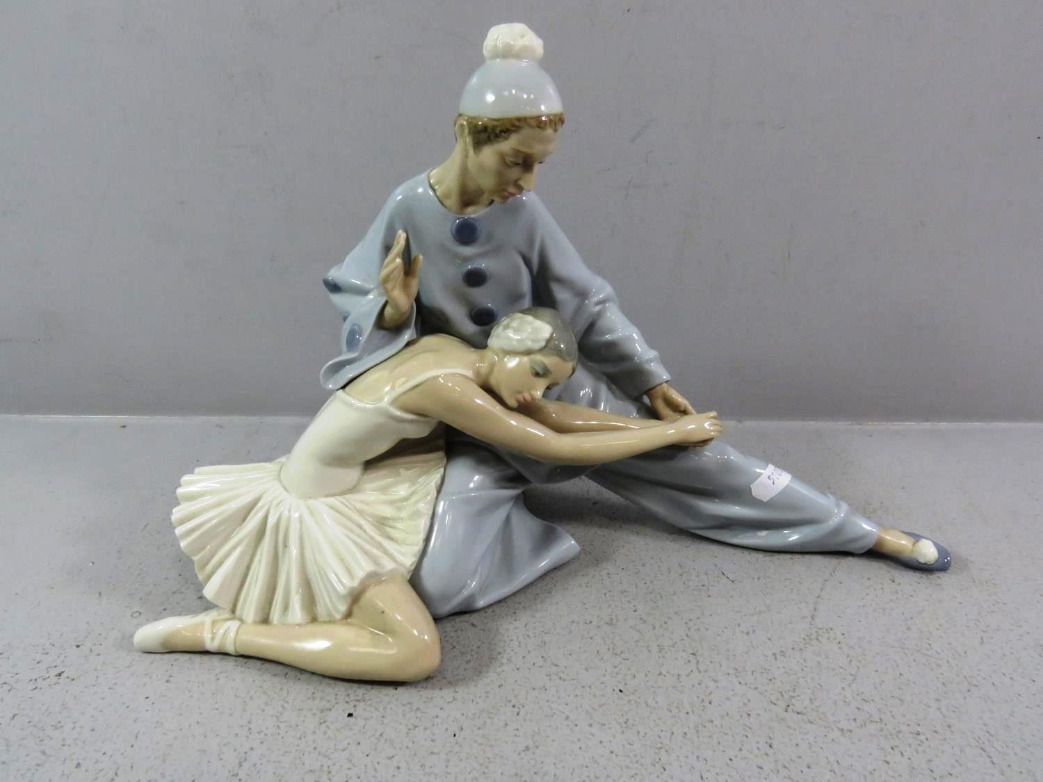 Lladro Closing Scene Porcelain Figurine 4935 Ballerina and Jester