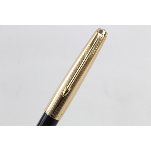 88 - Vintage PARKER 61 Black FOUNTAIN PEN w/ Rolled Gold Cap WRITING