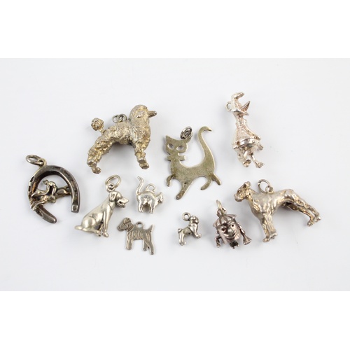 69 - 10 x Vintage Mixed Grades of Silver ANIMAL CHARMS inc. Dogs, Cats, Duck (39g)