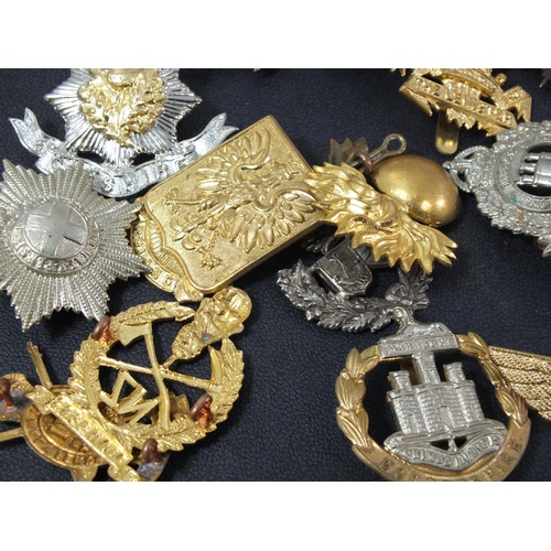 200 - TWENTY MILITARY RELATED BADGES