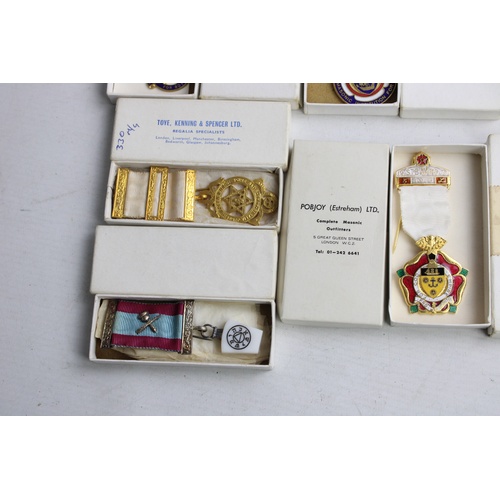 33 - 8 x Assorted Vintage Boxed MASONIC Medals / Jewels Inc Steward, Hospital Etc