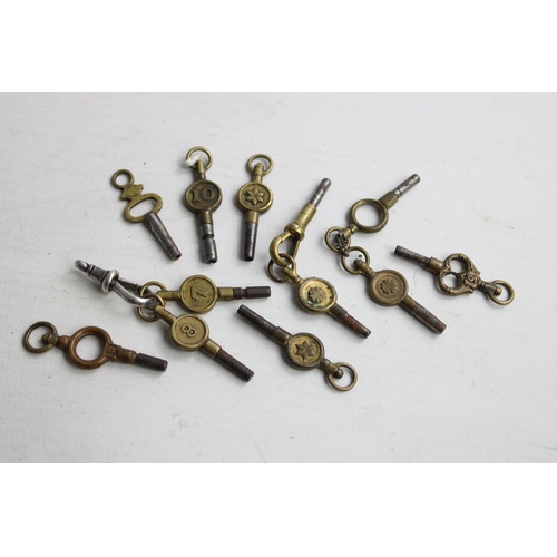 42 - 12 x Antique / Vintage Pocket Watch Keys Various Sizes & Designs