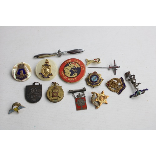 133 - 14 x Vintage MILITARY Lapel Badges Inc WW1, WW2, Military Police, Burma Star Etc