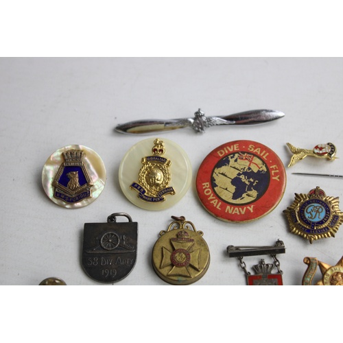 133 - 14 x Vintage MILITARY Lapel Badges Inc WW1, WW2, Military Police, Burma Star Etc