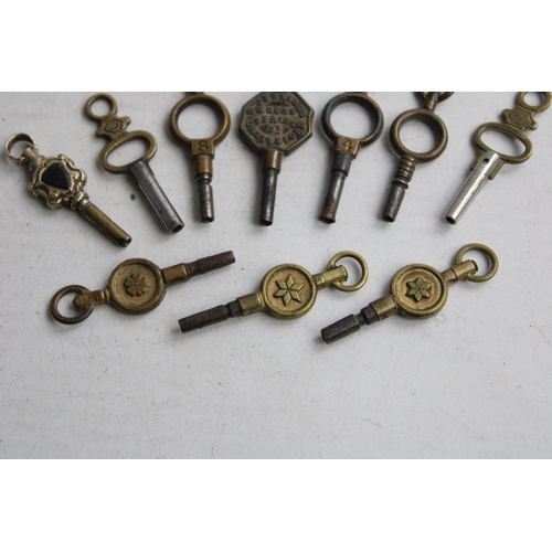 147 - 10 x Antique / Vintage Pocket Watch Keys Various Sizes & Designs Inc Advertising