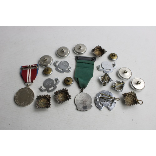 156 - 20 x St Johns Ambulance BADGES & BUTTONS w/ Queens Jubilee Medal, Safe Driving