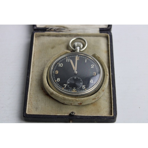 157 - Vintage Gents WW2 Military Style POCKET WATCH Hand-Wind w/ Black Dial Cased