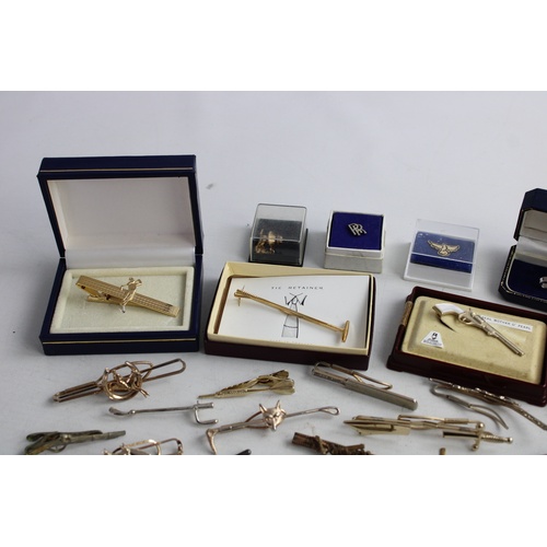 174 - 35 x VINTAGE MENS JEWELLERY Inc. Tie Pins & Clips, Stick Pin, Gold & Silver Tone