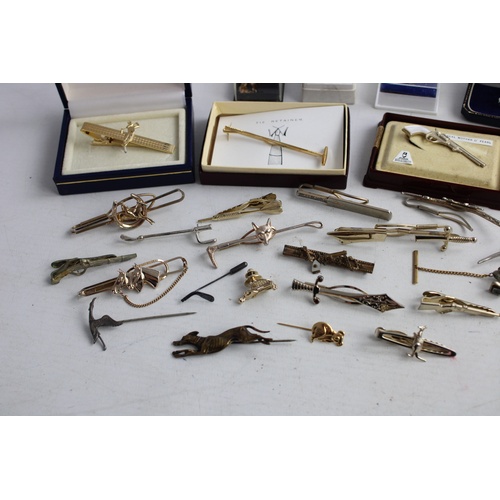 174 - 35 x VINTAGE MENS JEWELLERY Inc. Tie Pins & Clips, Stick Pin, Gold & Silver Tone