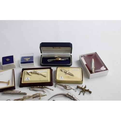 174 - 35 x VINTAGE MENS JEWELLERY Inc. Tie Pins & Clips, Stick Pin, Gold & Silver Tone