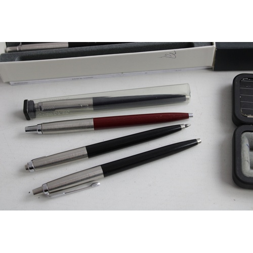 178 - 6 x Vintage / Modern PARKER Ballpoint Pens Inc Jotter, Brushed Steel, Boxed Etc