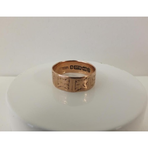 206 - 9ct ROSE GOLD PATTERNED BAND RING 1.8g, SIZE J, BIRMINGHAM HALLMARK