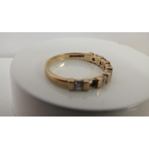 212 - 9ct GOLD RING (MISSING ONE STONE) 2.3g, SIZE P