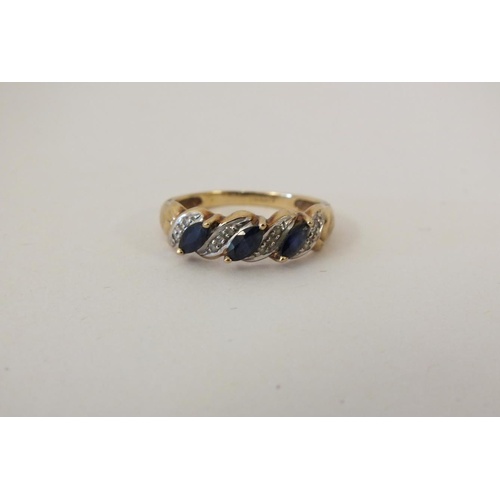 216 - 9ct GOLD, SAPPHIRE & DIAMOND RING 2g, SIZE O