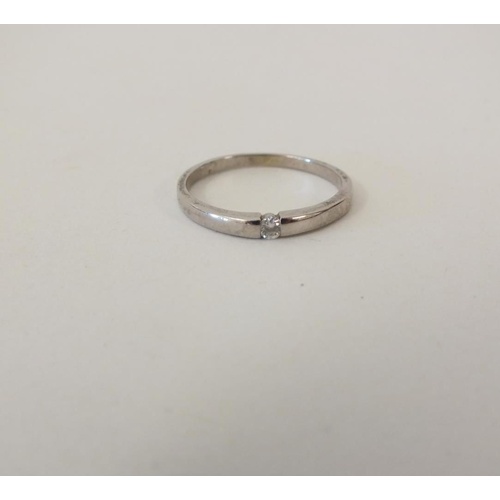 222 - 10k WHITE GOLD RING 1.7g, SIZE P