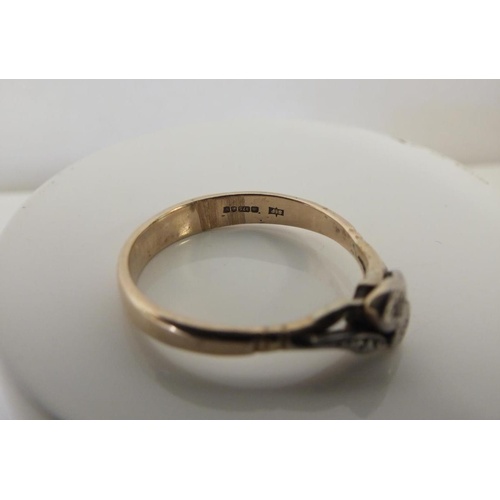 224 - 9ct GOLD RING 2.5g, SIZE Q