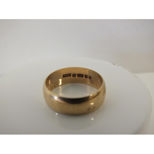 225 - VINTAGE 9ct GOLD BAND RING 3.3g, SIZE M