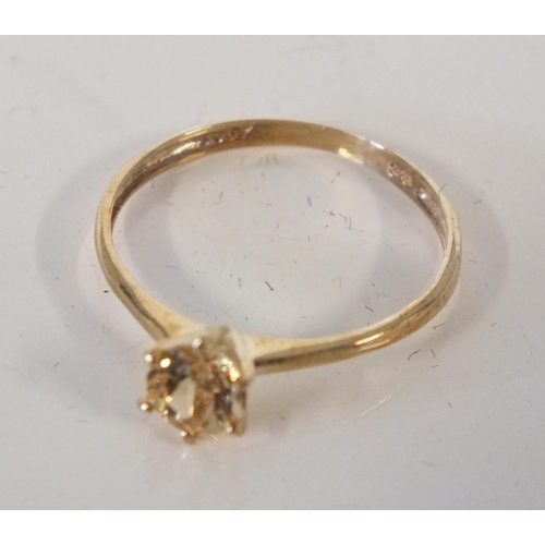 209 - VINTAGE 9ct GOLD AND CITRINE SOLITAIRE RING SIZE 0