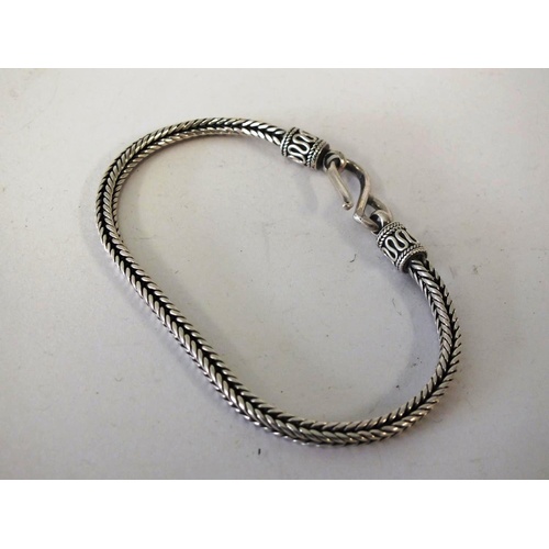 255 - 925 SILVER BYZANTINE BRACELET 7.5