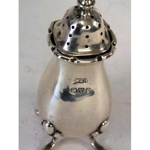 318 - ANTIQUE STERLING SILVER PEPPERETTE, CHESTER 1940 HALLMARKS, WEIGHT 28g