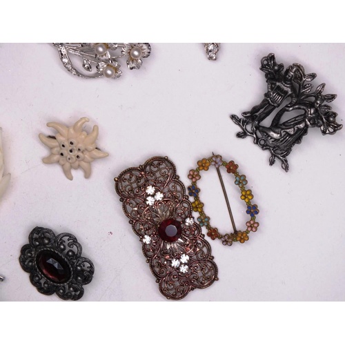 331 - ELEVEN BROOCHES AND A SCARF CLIP INCLUDES CONTINENTAL METAL FIGURES BROOCH