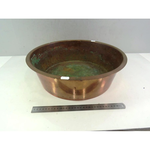 429 - LARGE VINTAGE HEAVY COPPER BOWL