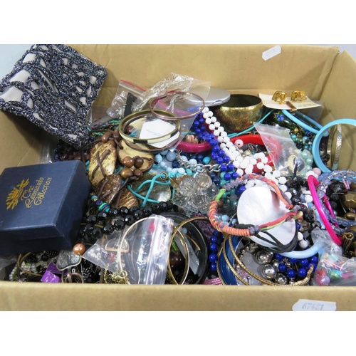 493 - LARGE BOX OF COSTUME JEWELLERY AND PAPER WEIGHTS INCLUDES MAGNETIC BRACELETS, NECKLACES, BRACELETS, ... 