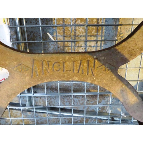 163 - ANTIQUE CAST IRON ANGLIAN MANGLE IN WORKING CONDITION