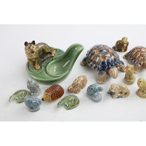 103 - 22 x Assorted Vintage Decorative WADE Porcelain Ceramic Animals Inc Pipe Stand